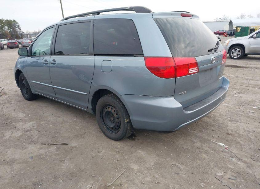 Photo 3 of 2004 Toyota Sienna LE (VIN 5TDZA23C24S117569)