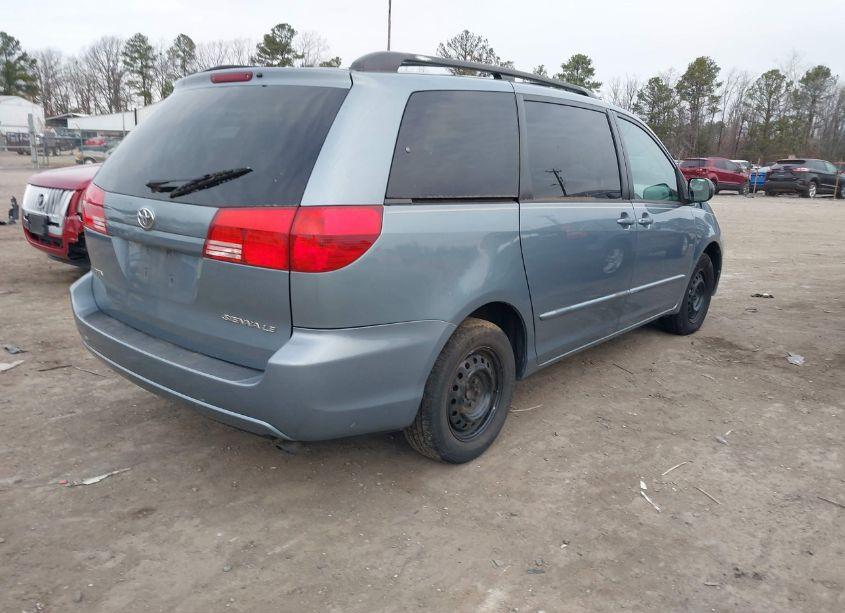 Photo 4 of 2004 Toyota Sienna LE (VIN 5TDZA23C24S117569)