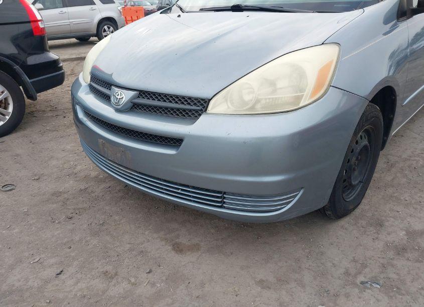 Photo 6 of 2004 Toyota Sienna LE (VIN 5TDZA23C24S117569)