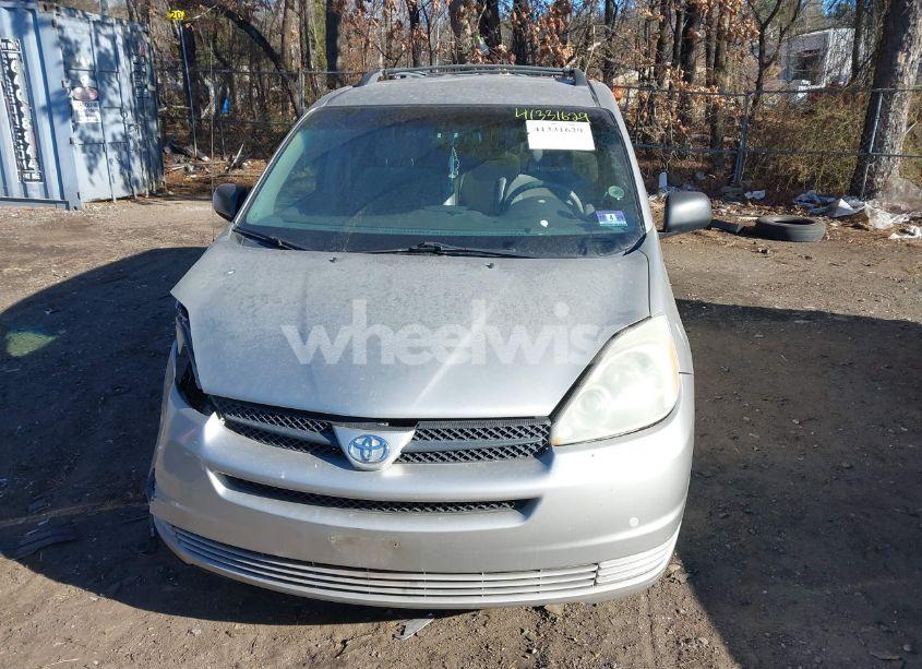 Photo 12 of 2004 Toyota Sienna LE (VIN 5TDZA23C24S143444)