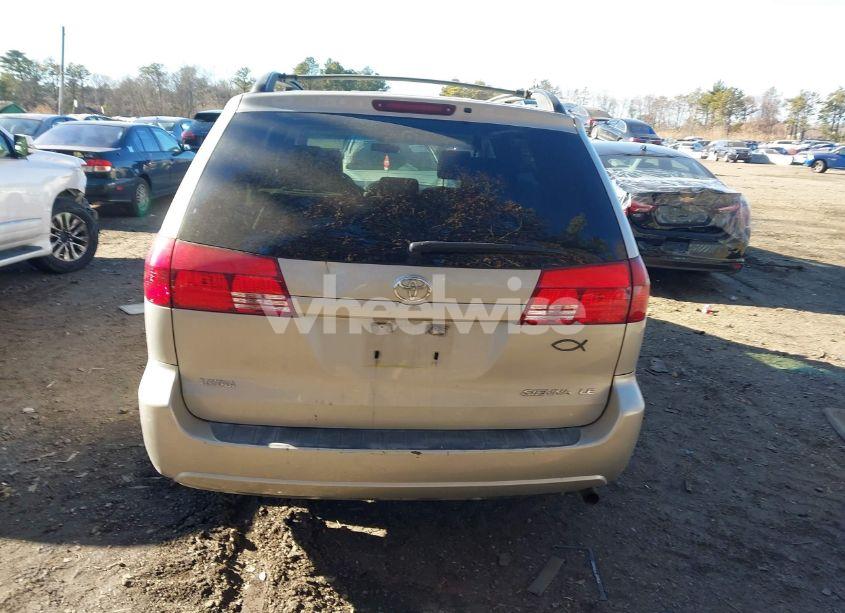 Photo 16 of 2004 Toyota Sienna LE (VIN 5TDZA23C24S143444)