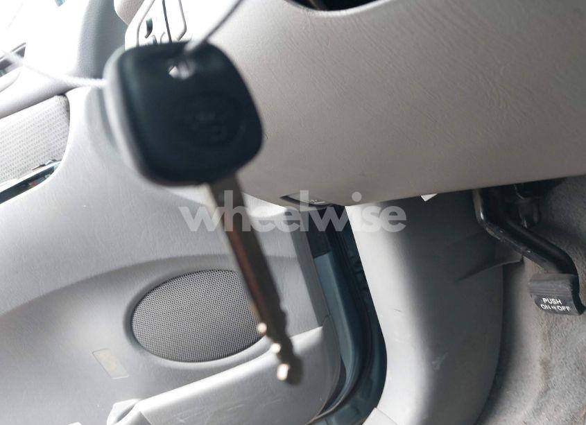 Photo 11 of 2004 Toyota Sienna LE (VIN 5TDZA23C24S190473)