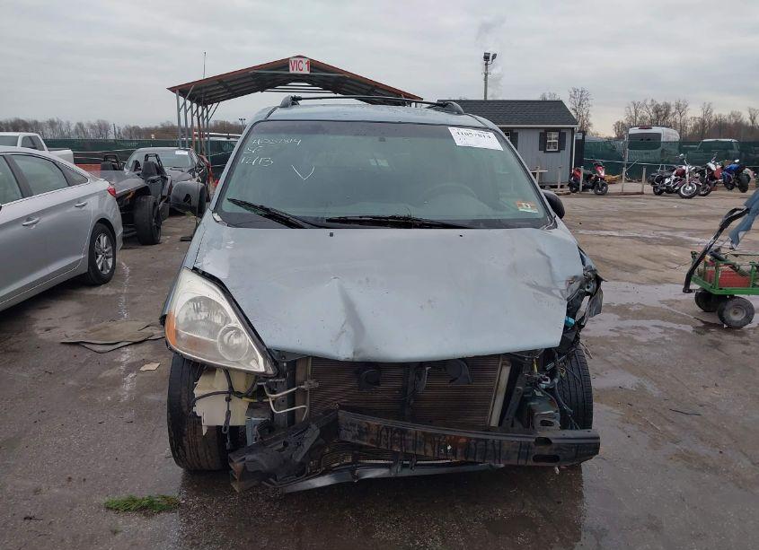 Photo 12 of 2005 Toyota Sienna LE (VIN 5TDZA23C25S227393)