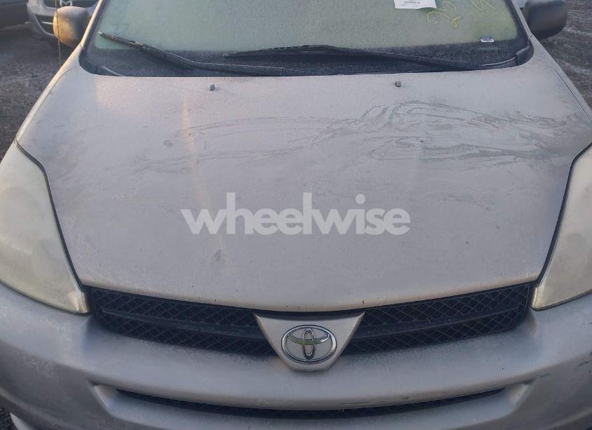 Photo 10 of 2005 Toyota Sienna LE (VIN 5TDZA23C25S227457)