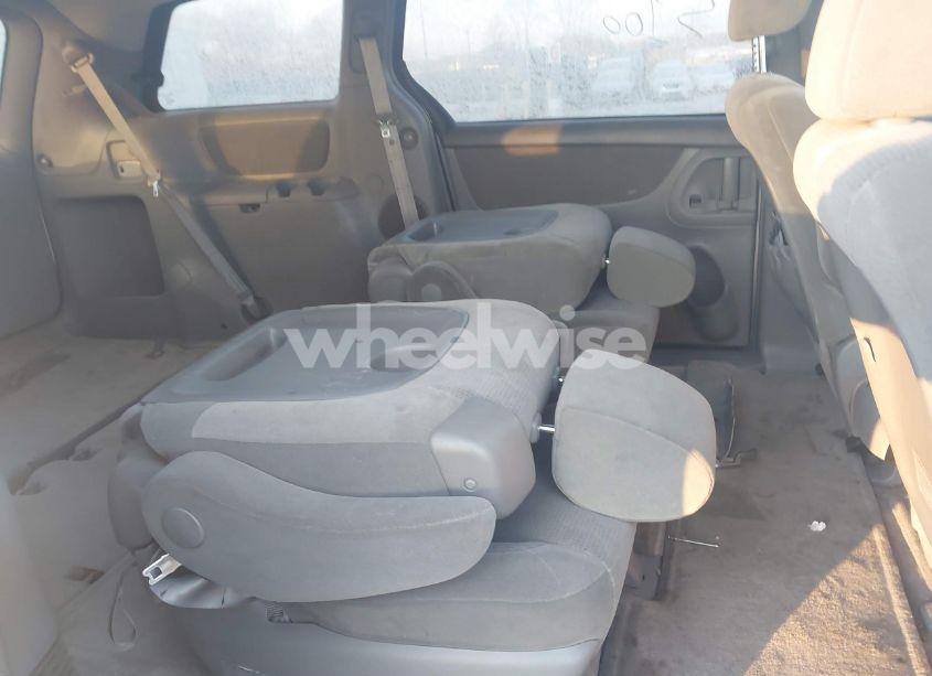 Photo 8 of 2005 Toyota Sienna LE (VIN 5TDZA23C25S227457)
