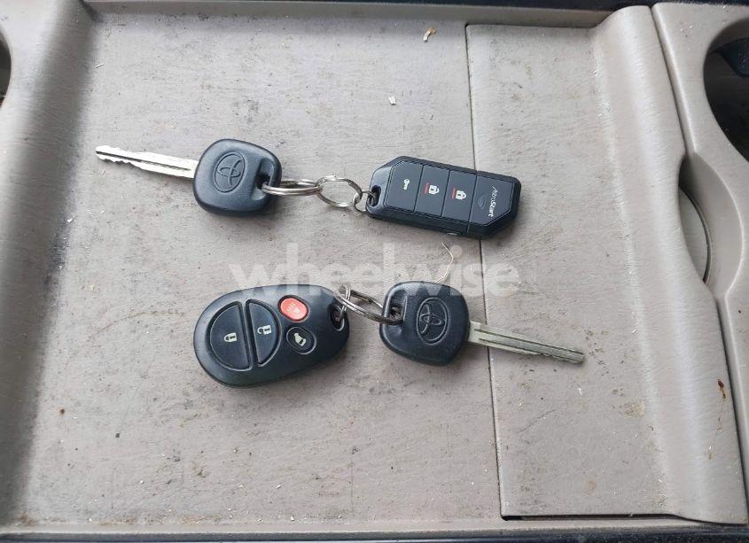 Photo 11 of 2005 Toyota Sienna LE (VIN 5TDZA23C25S246087)