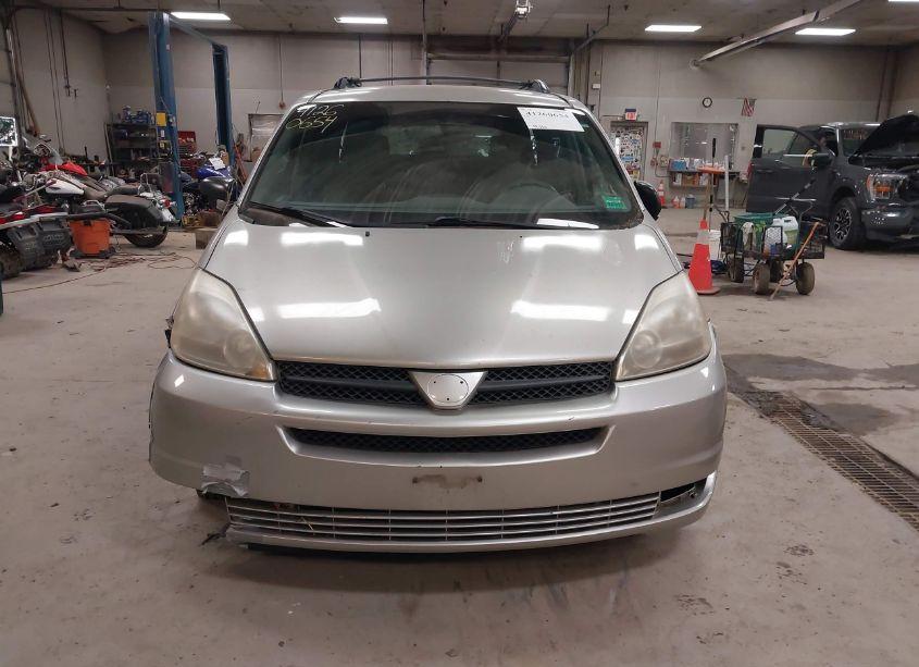 Photo 13 of 2005 Toyota Sienna LE (VIN 5TDZA23C25S247238)