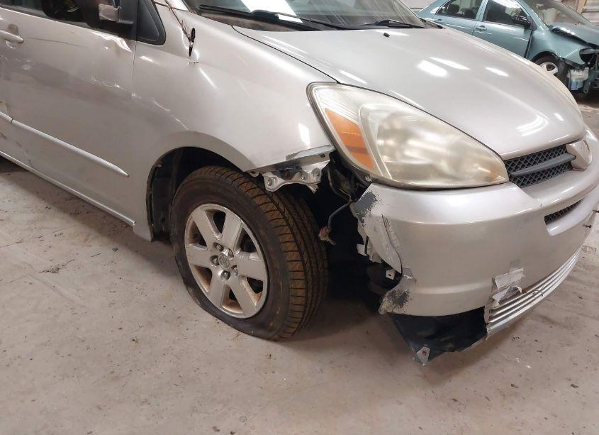 Photo 6 of 2005 Toyota Sienna LE (VIN 5TDZA23C25S247238)