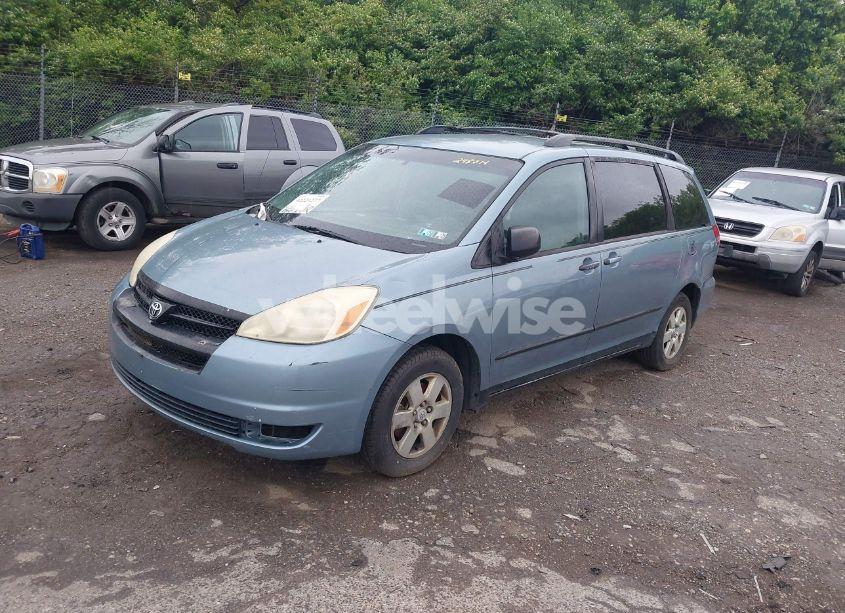 Photo 2 of 2005 Toyota Sienna LE (VIN 5TDZA23C25S248714)