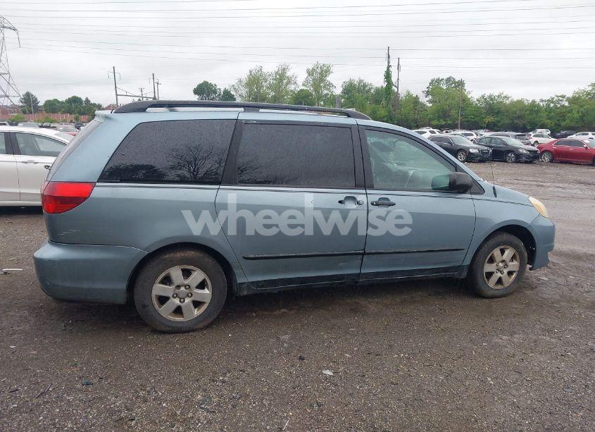 Photo 6 of 2005 Toyota Sienna LE (VIN 5TDZA23C25S248714)