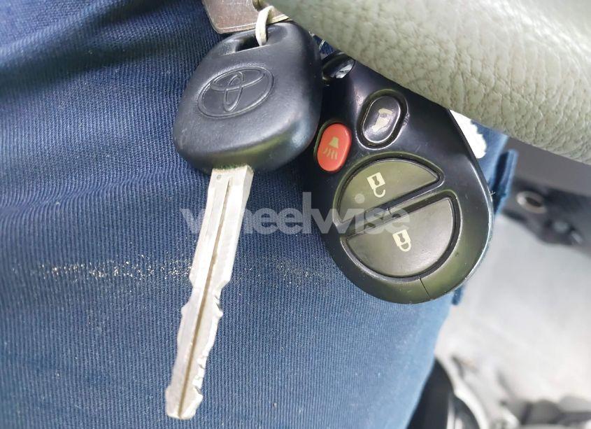 Photo 11 of 2005 Toyota Sienna LE (VIN 5TDZA23C25S254836)