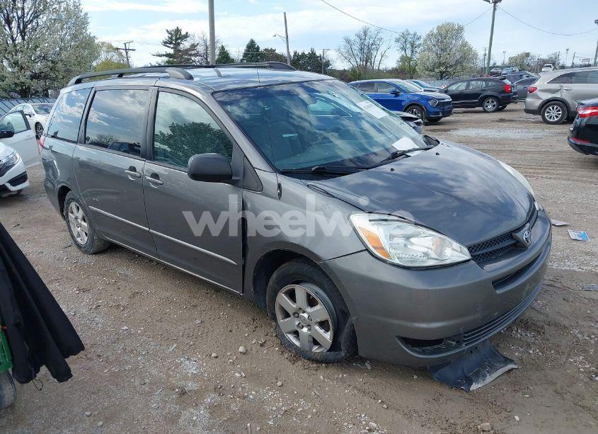 2005 Toyota Sienna LE (VIN 5TDZA23C25S269840) main photo