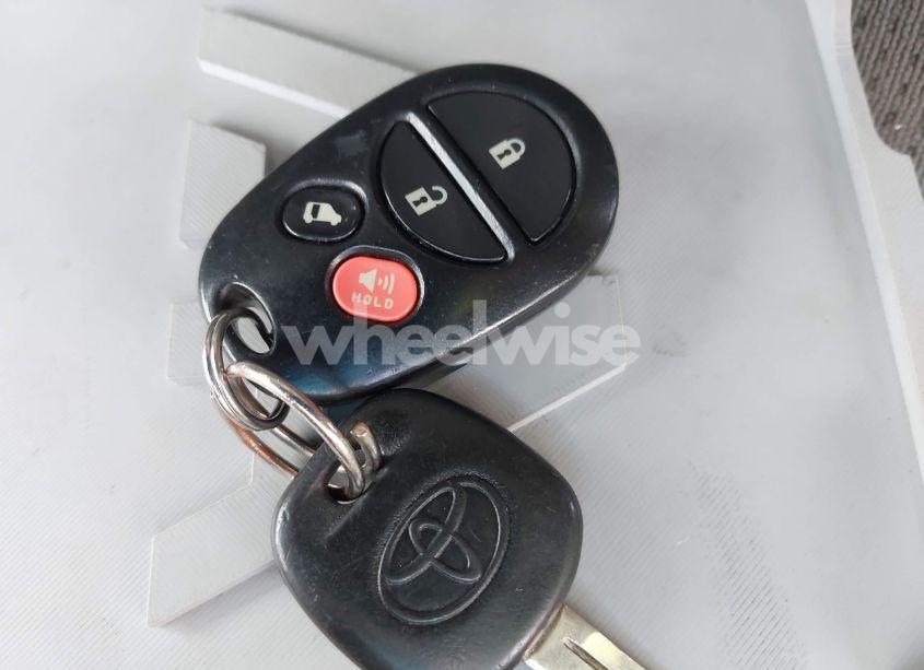 Photo 11 of 2005 Toyota Sienna LE (VIN 5TDZA23C25S269840)