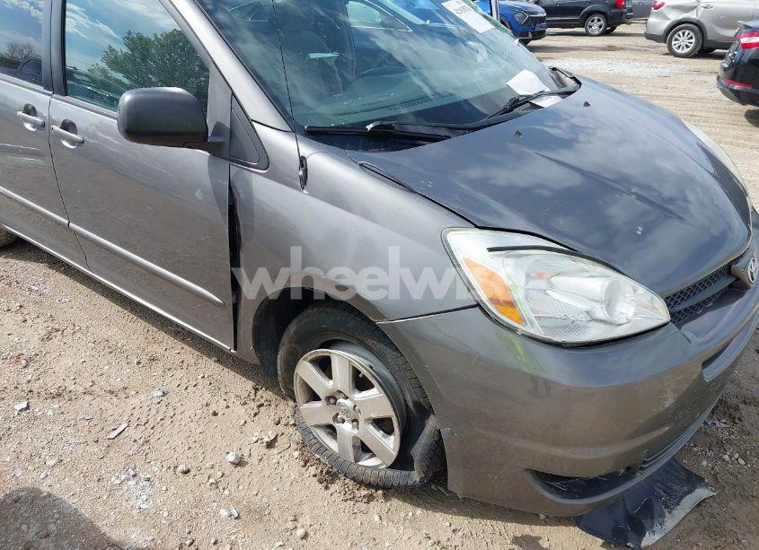 Photo 6 of 2005 Toyota Sienna LE (VIN 5TDZA23C25S269840)