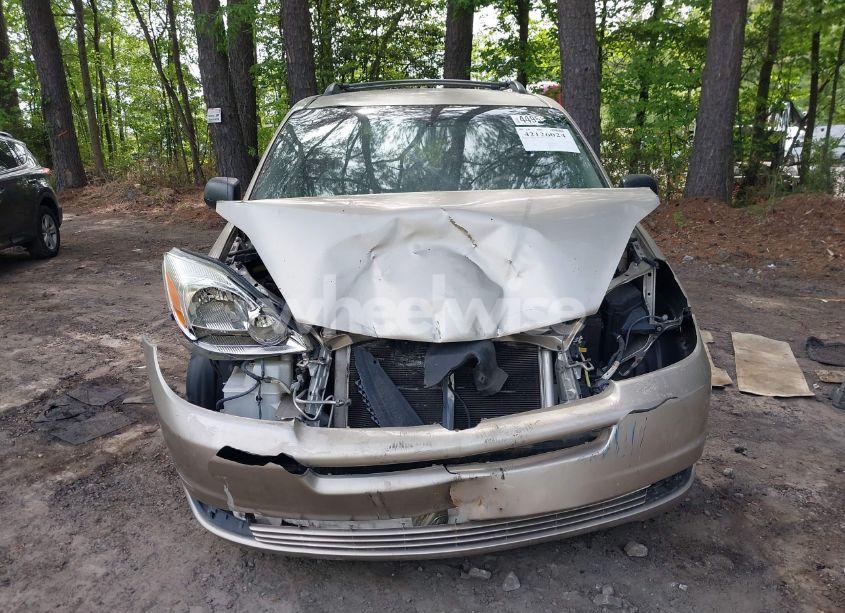 Photo 12 of 2005 Toyota Sienna LE (VIN 5TDZA23C25S301492)