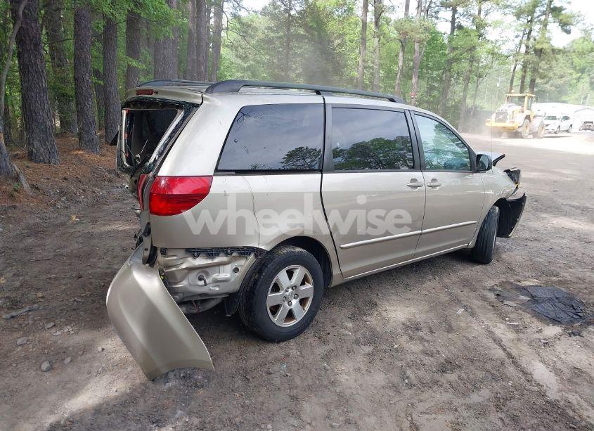 Photo 4 of 2005 Toyota Sienna LE (VIN 5TDZA23C25S301492)