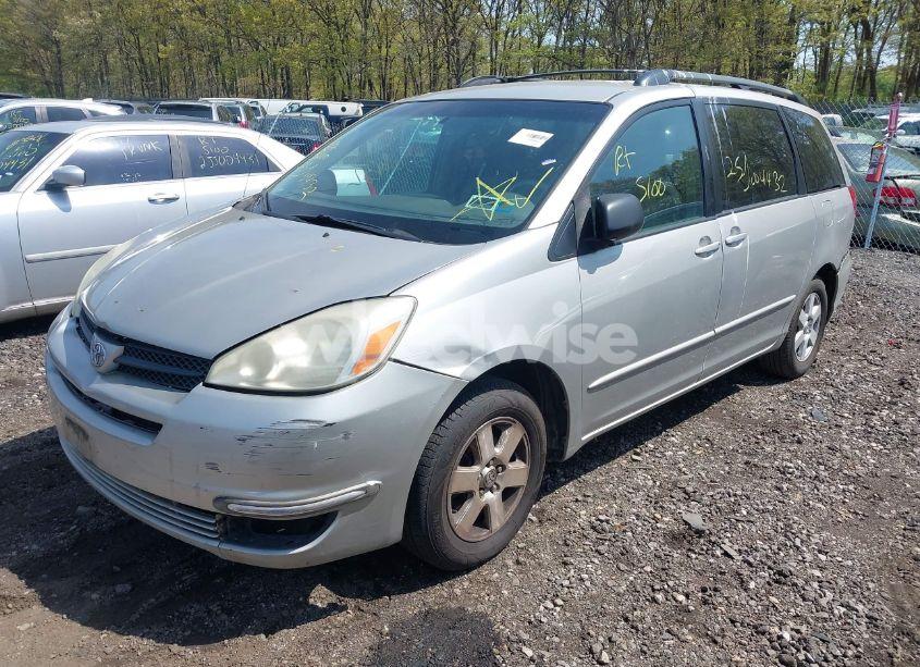 Photo 2 of 2005 Toyota Sienna LE (VIN 5TDZA23C25S342527)
