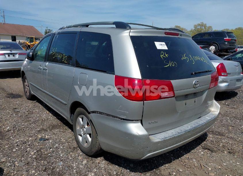 Photo 3 of 2005 Toyota Sienna LE (VIN 5TDZA23C25S342527)