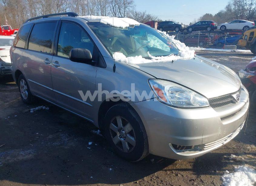 2005 Toyota Sienna LE (VIN 5TDZA23C25S343970) main photo