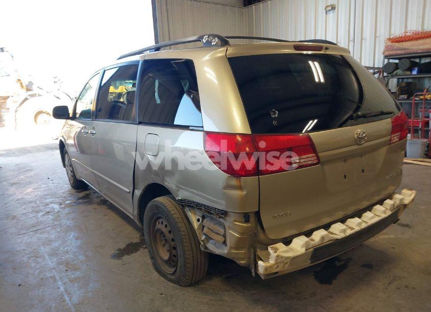 Photo 3 of 2005 Toyota Sienna LE (VIN 5TDZA23C25S350661)