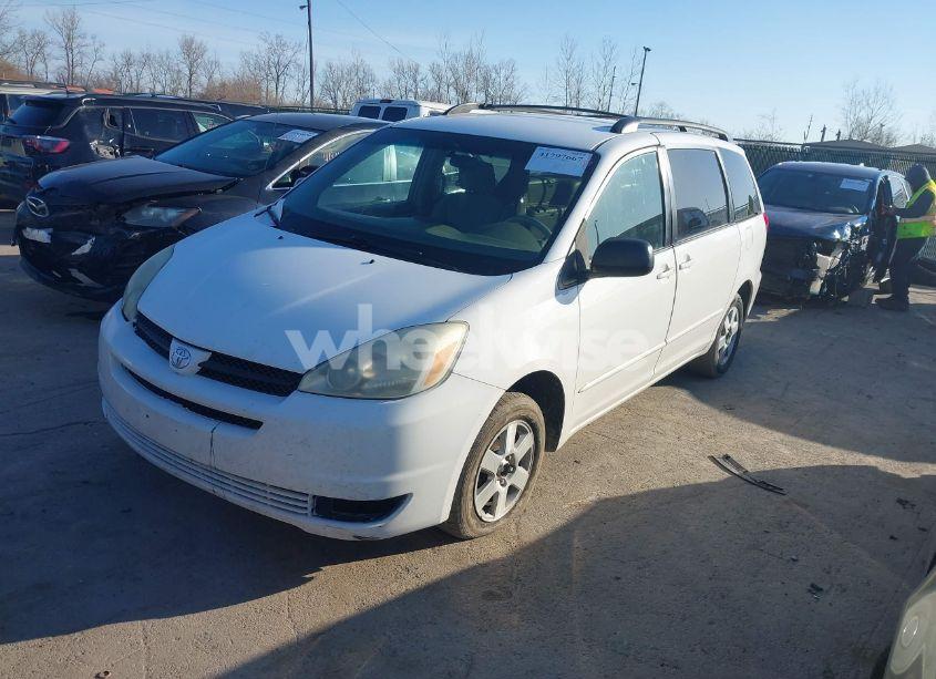 Photo 2 of 2005 Toyota Sienna CE/LE (VIN 5TDZA23C25S368237)