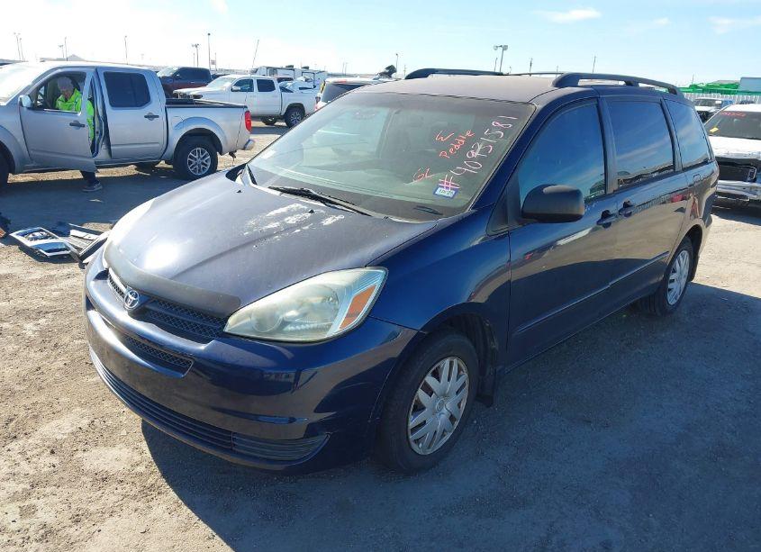 Photo 2 of 2005 Toyota Sienna LE (VIN 5TDZA23C25S380808)