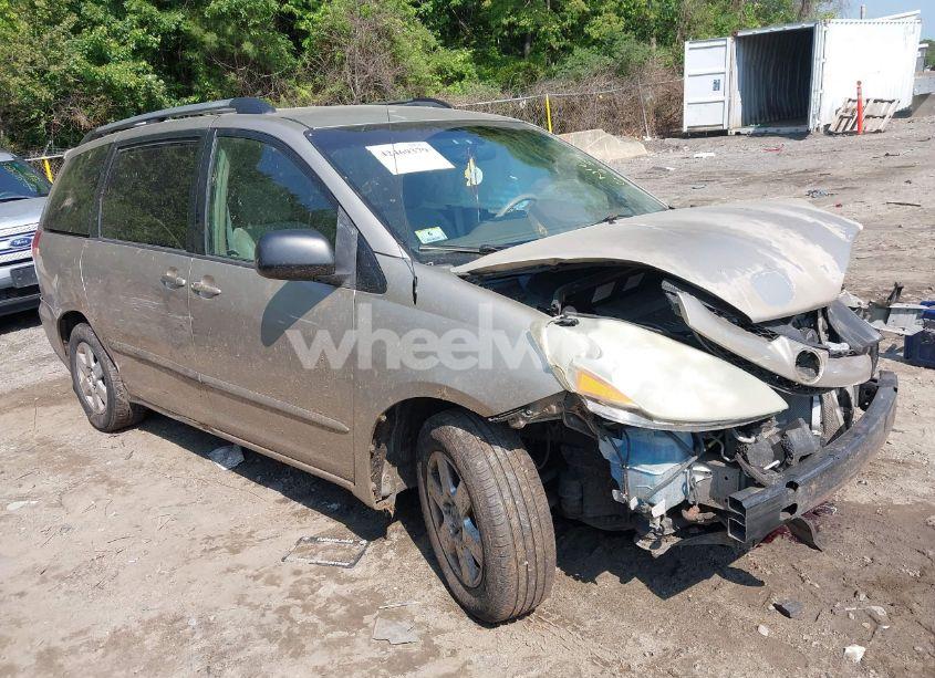 2006 Toyota Sienna LE (VIN 5TDZA23C26S398601) main photo
