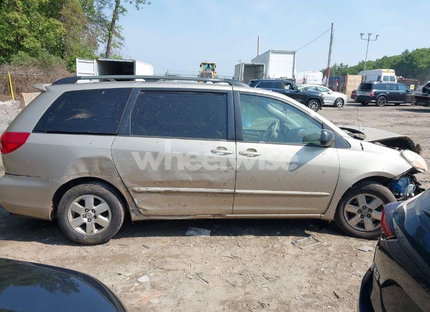 Photo 13 of 2006 Toyota Sienna LE (VIN 5TDZA23C26S398601)