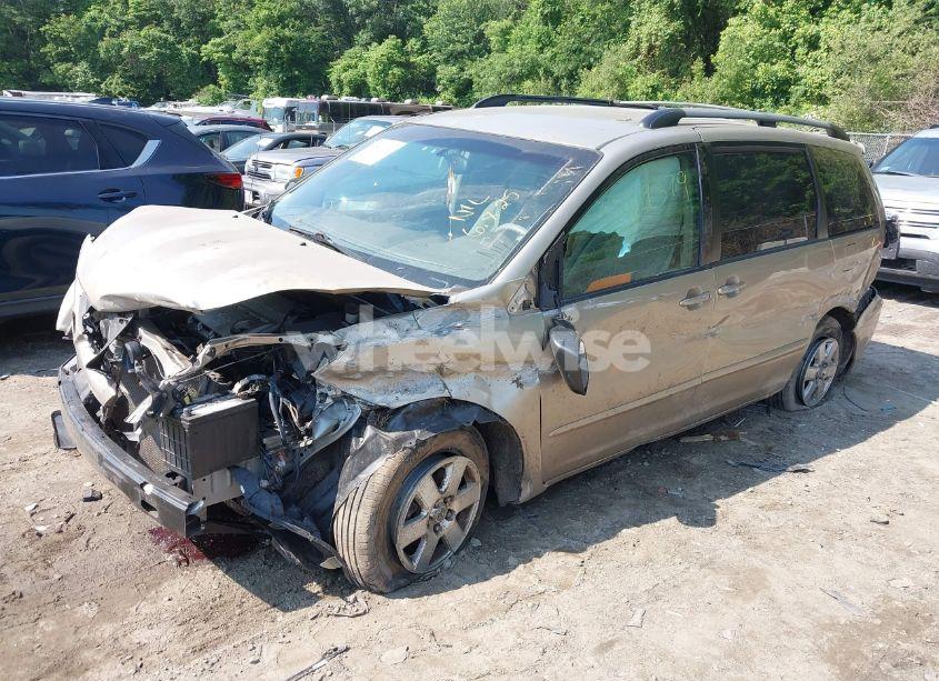 Photo 2 of 2006 Toyota Sienna LE (VIN 5TDZA23C26S398601)