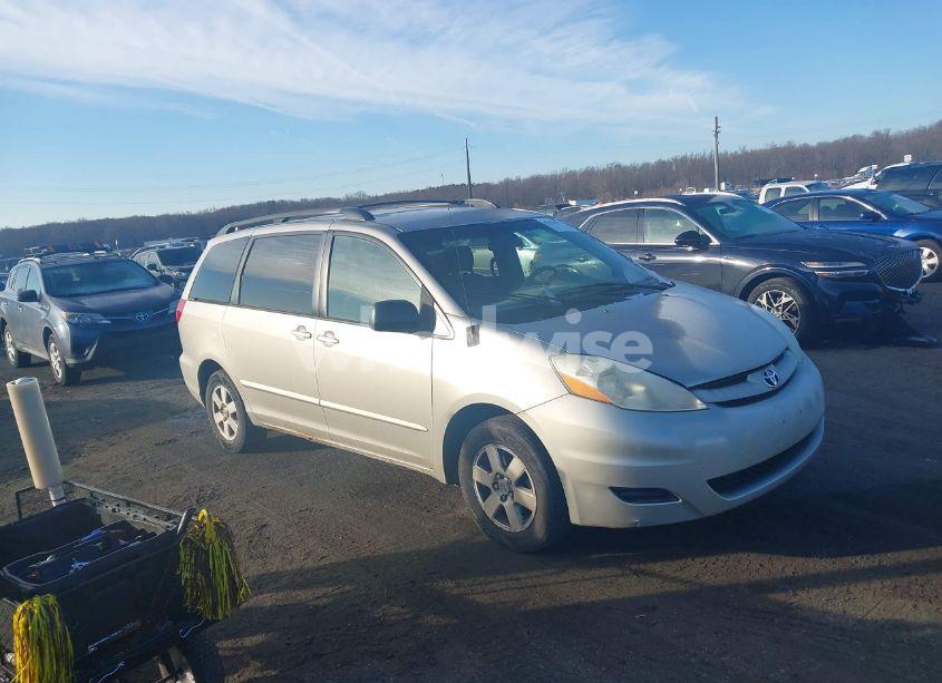 2006 Toyota Sienna LE (VIN 5TDZA23C26S418233) main photo