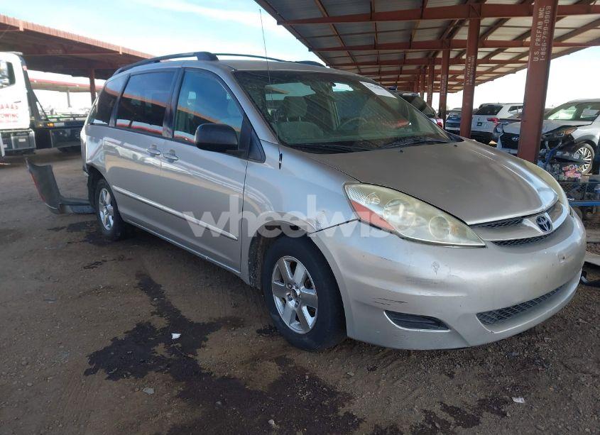 2006 Toyota Sienna LE (VIN 5TDZA23C26S456285) main photo
