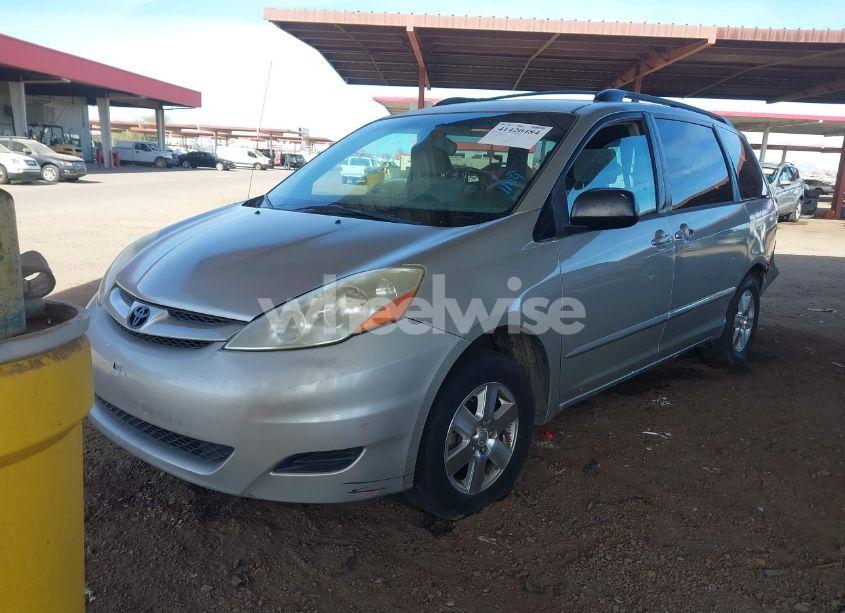 Photo 2 of 2006 Toyota Sienna LE (VIN 5TDZA23C26S456285)