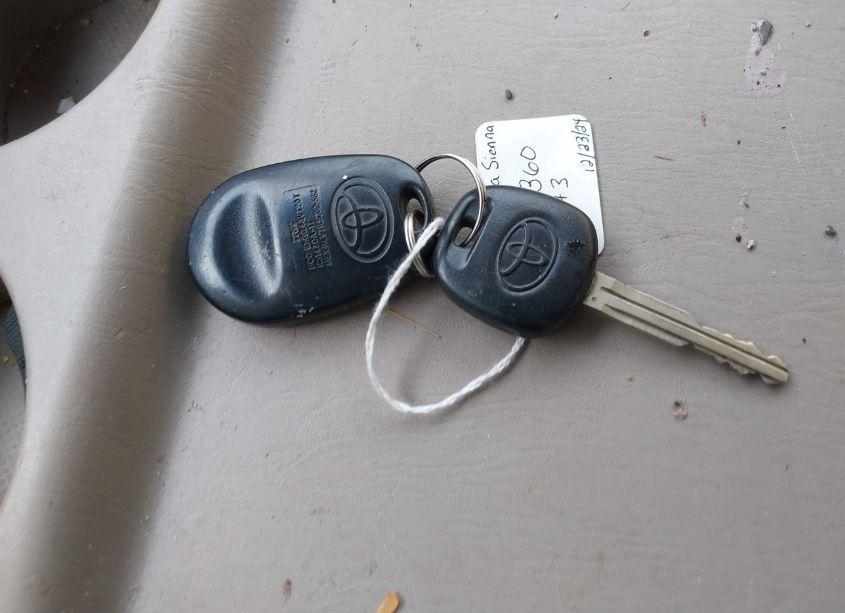 Photo 11 of 2006 Toyota Sienna LE (VIN 5TDZA23C26S459414)