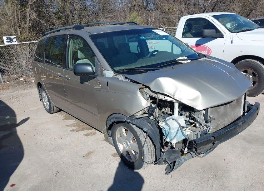 2006 Toyota Sienna CE (VIN 5TDZA23C26S468694) main photo
