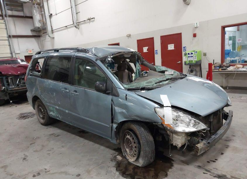 2006 Toyota Sienna LE (VIN 5TDZA23C26S497225) main photo