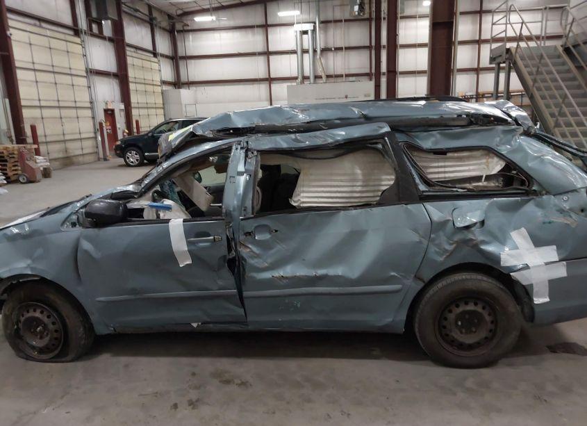 Photo 13 of 2006 Toyota Sienna LE (VIN 5TDZA23C26S497225)