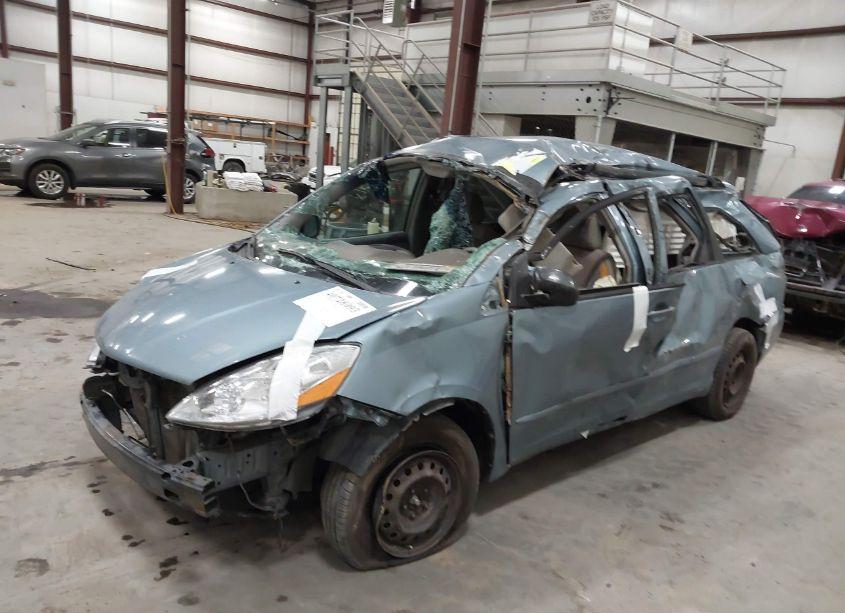 Photo 2 of 2006 Toyota Sienna LE (VIN 5TDZA23C26S497225)
