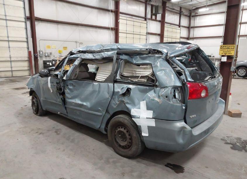 Photo 3 of 2006 Toyota Sienna LE (VIN 5TDZA23C26S497225)