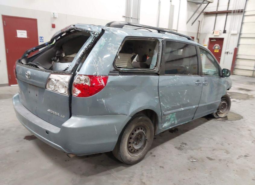 Photo 4 of 2006 Toyota Sienna LE (VIN 5TDZA23C26S497225)