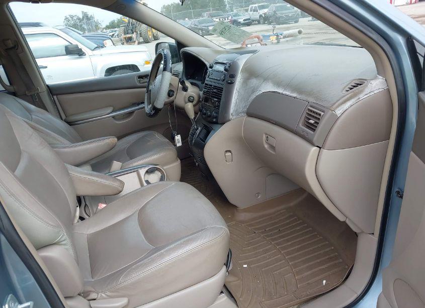 Photo 5 of 2006 Toyota Sienna LE (VIN 5TDZA23C26S509924)