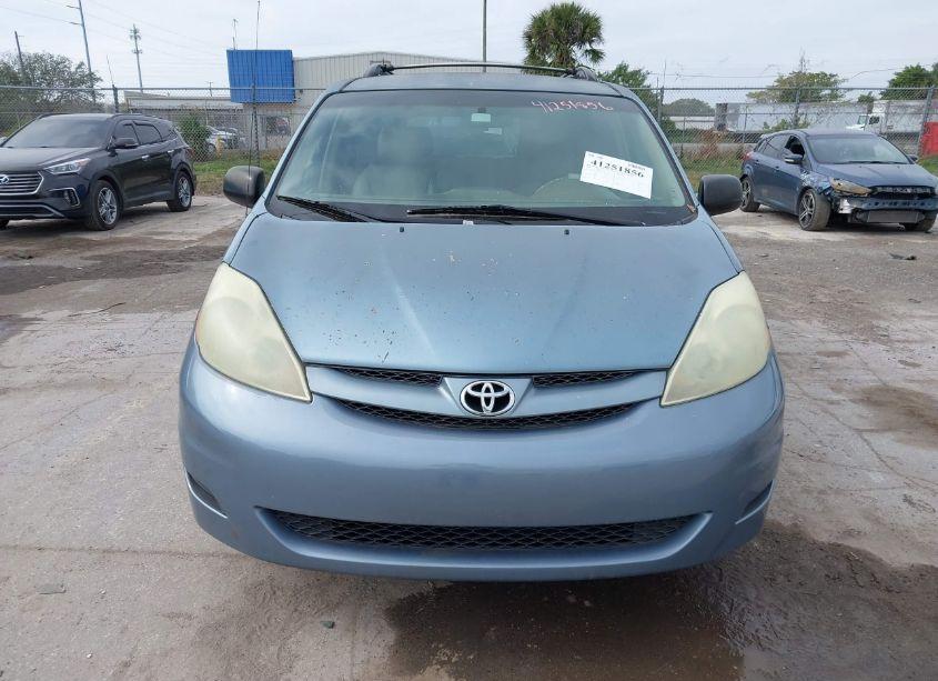 Photo 6 of 2006 Toyota Sienna LE (VIN 5TDZA23C26S509924)