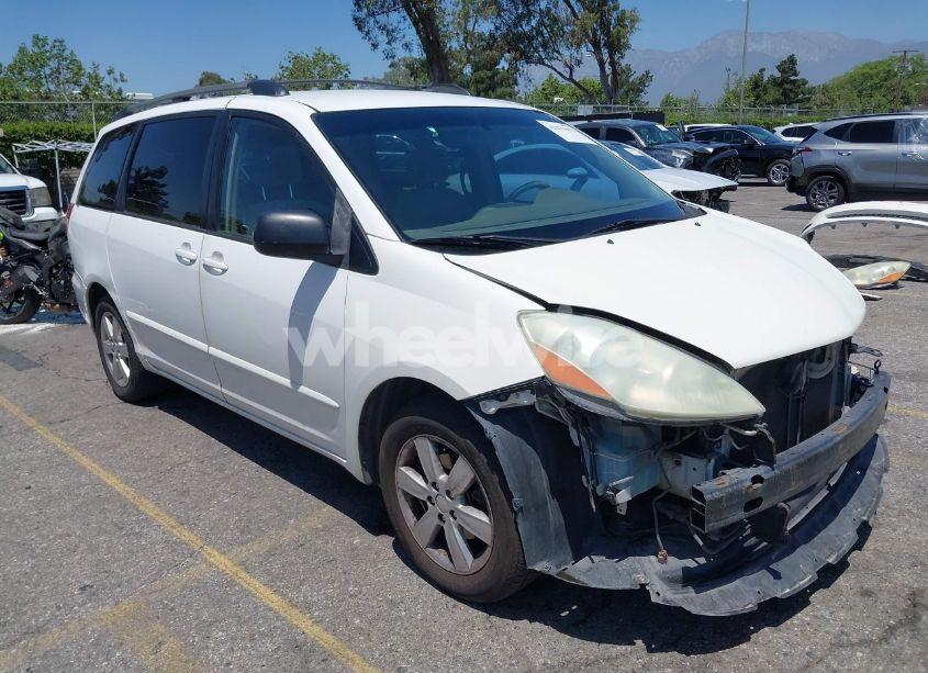 2006 Toyota Sienna LE (VIN 5TDZA23C26S513925) main photo