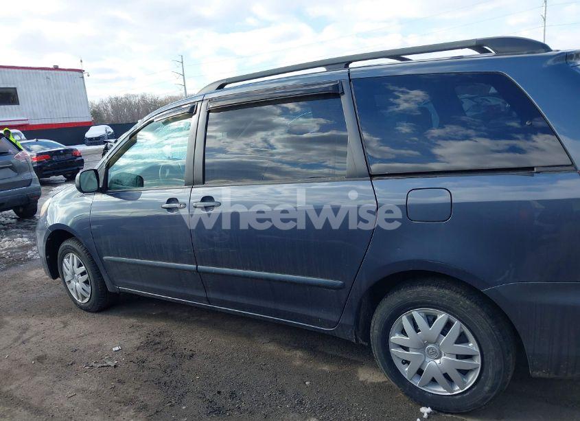 Photo 14 of 2006 Toyota Sienna LE (VIN 5TDZA23C26S518400)