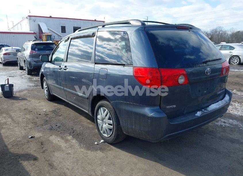 Photo 3 of 2006 Toyota Sienna LE (VIN 5TDZA23C26S518400)