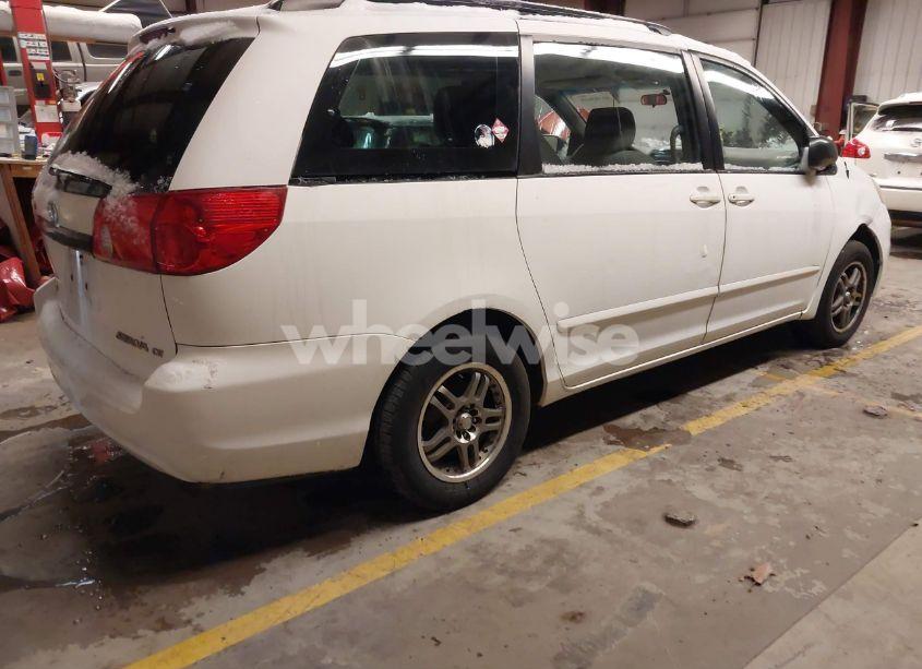 Photo 4 of 2006 Toyota Sienna CE (VIN 5TDZA23C26S524083)