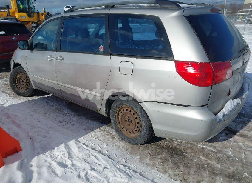 Photo 3 of 2006 Toyota Sienna CE (VIN 5TDZA23C26S533592)