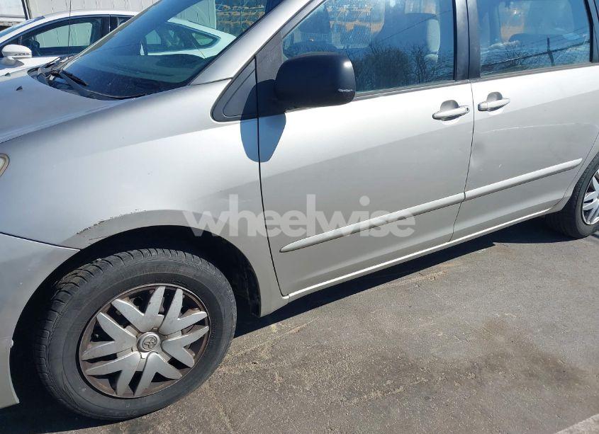 Photo 13 of 2006 Toyota Sienna CE (VIN 5TDZA23C26S577124)