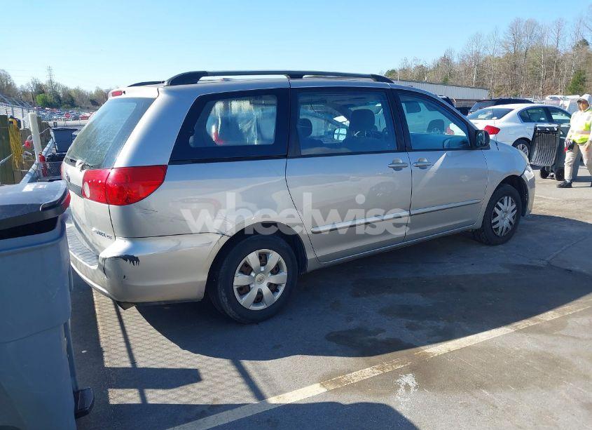Photo 4 of 2006 Toyota Sienna CE (VIN 5TDZA23C26S577124)