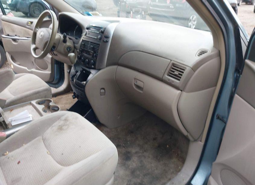 Photo 5 of 2006 Toyota Sienna LE (VIN 5TDZA23C26S583229)