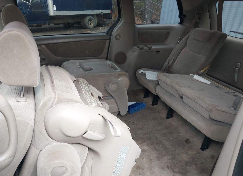 Photo 8 of 2006 Toyota Sienna LE (VIN 5TDZA23C26S583229)